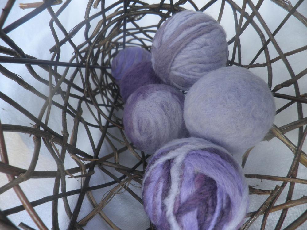 Felted Wool Balls, Lavender Filled Inside. Set Of 6, Wool Lavender Balls. Dryer Balls, Bowl Fillers, Table Decor, Natural Air Freshener.